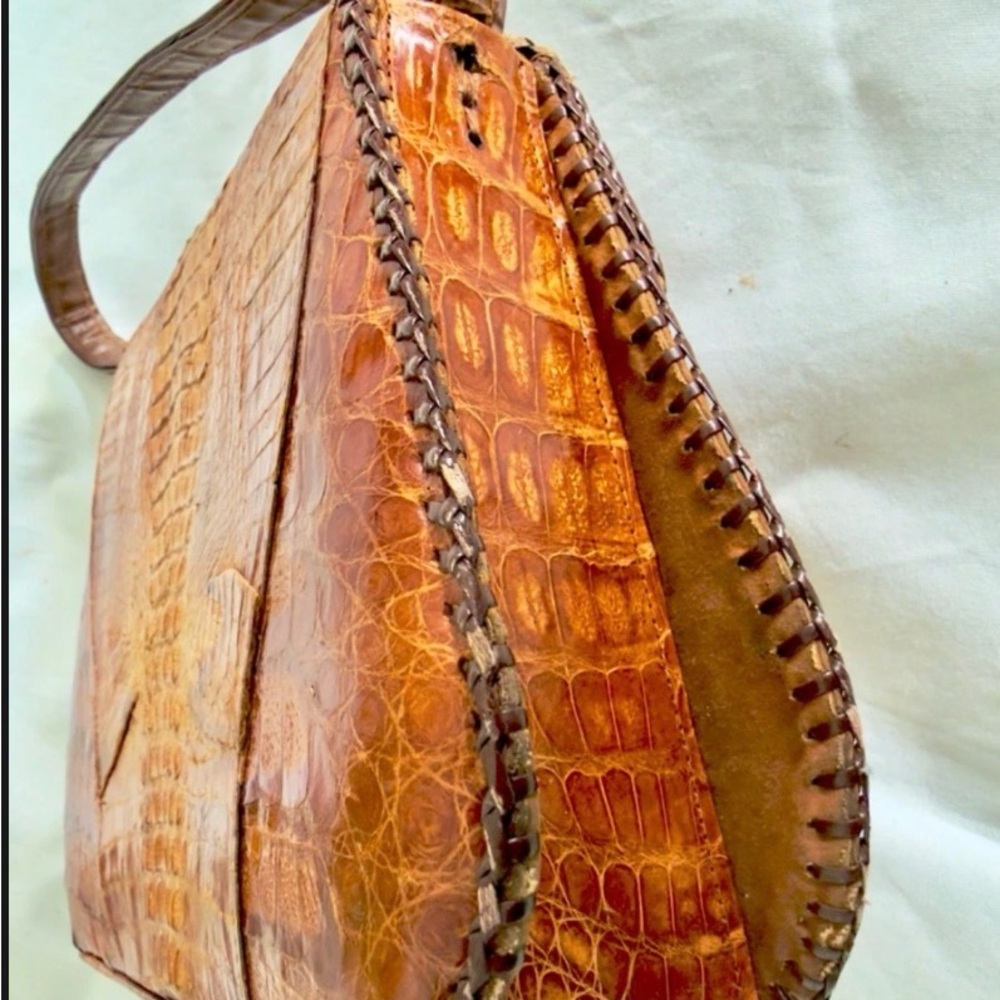 Unique Brown Crocodile-Embossed Leather Shoulder Bag - Picture 6 of 8